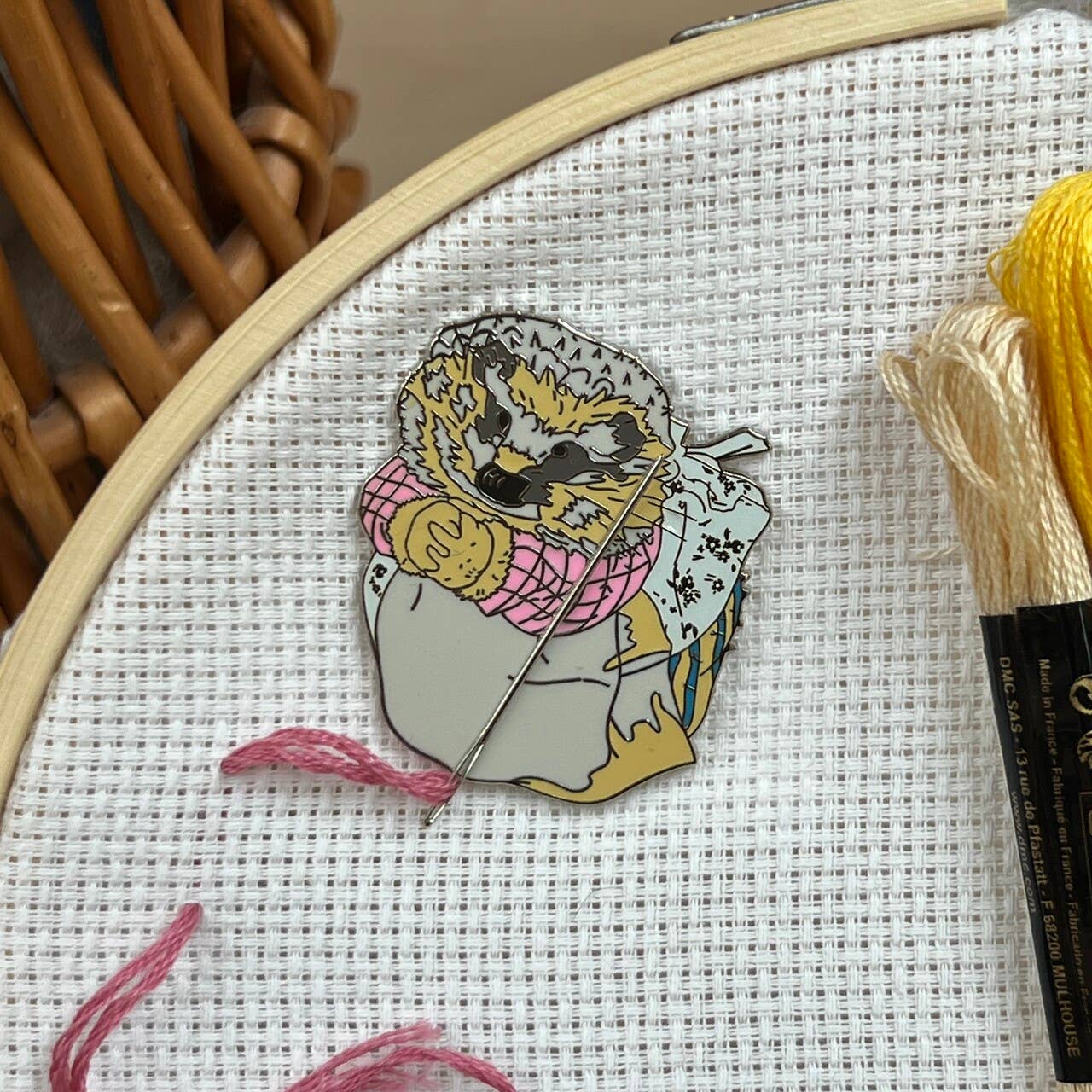 Beatrix Potter Magnetic Needle Minder Mrs. Tiggy-Winkle hoop