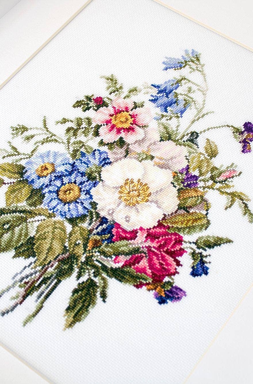 Cross Stitch Kit Luca-S - Summer flower bouquet, BU4004